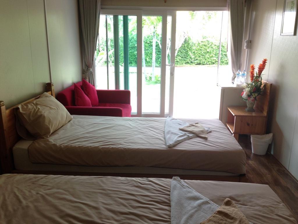Check In And Chill Out Hotell Ban Laem Sok Exteriör bild