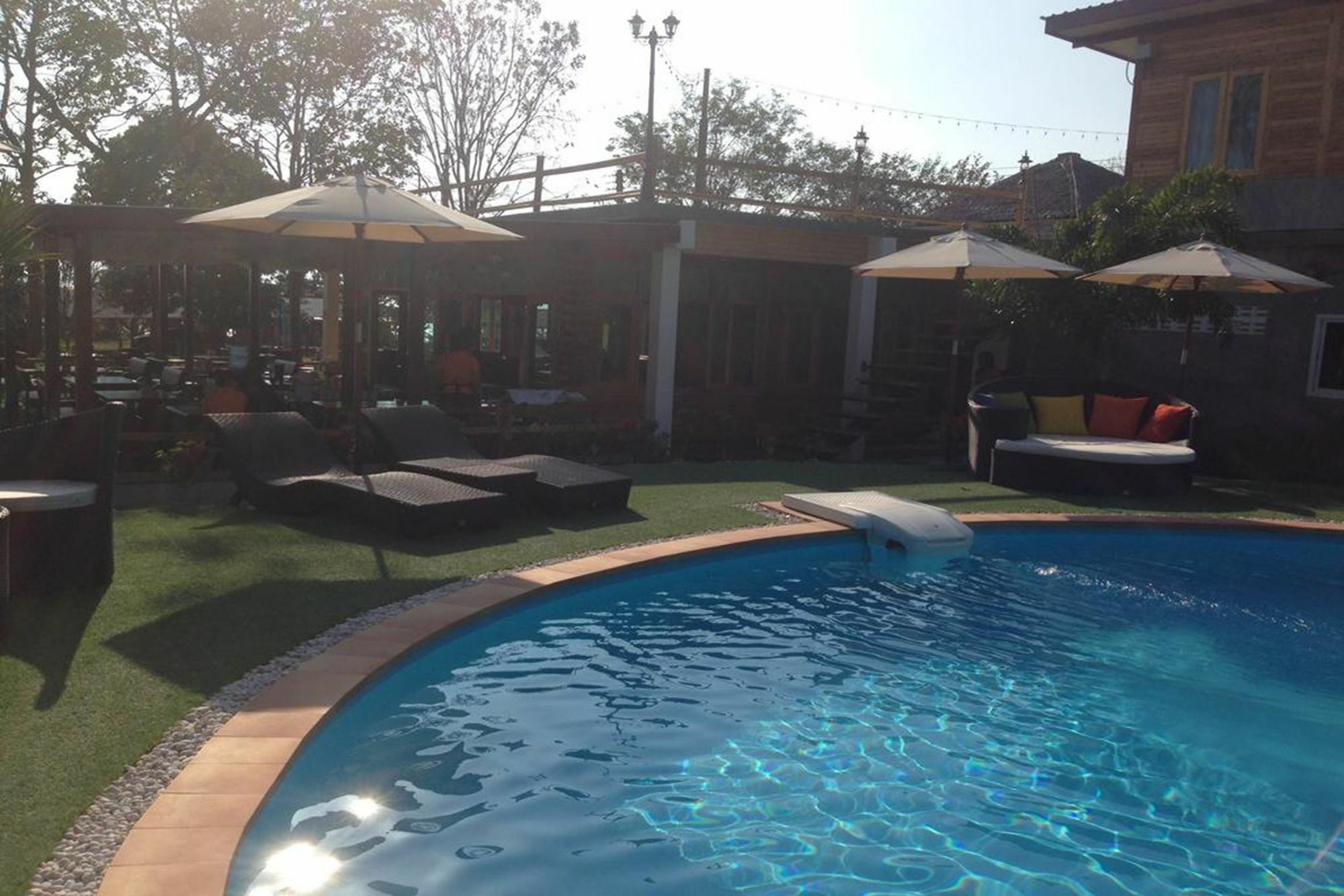 Check In And Chill Out Hotell Ban Laem Sok Exteriör bild